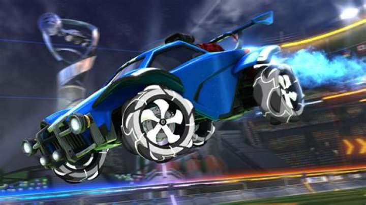 How does cross-platform progression work in Rocket League?