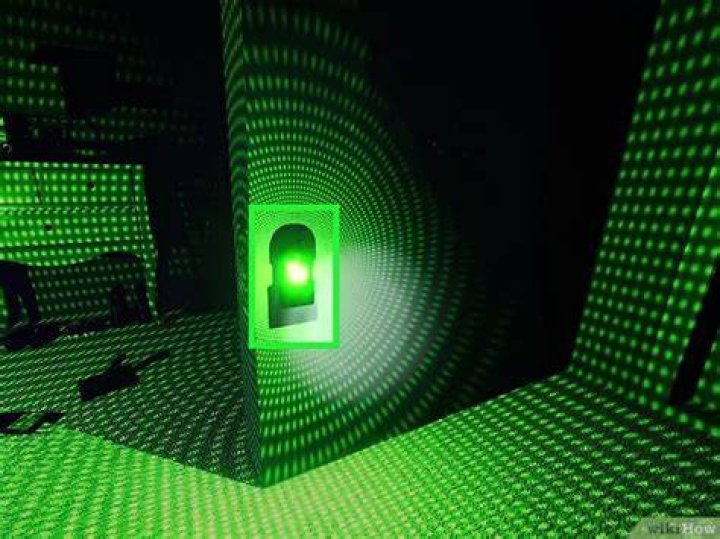 How to Use the DOTS Projector in Phasmophobia